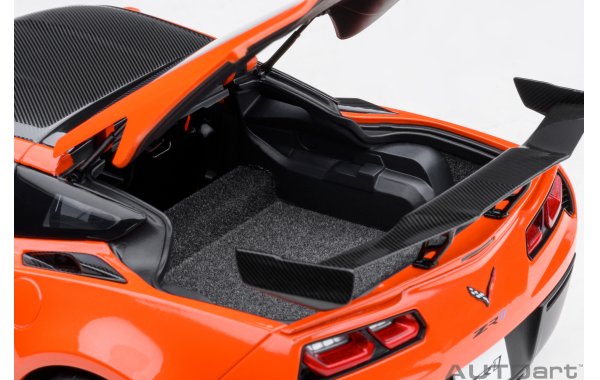 Bild 4 - Chevrolet Corvette C7 ZR1 sebring orange