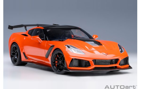 Bild 8 - Chevrolet Corvette C7 ZR1 sebring orange