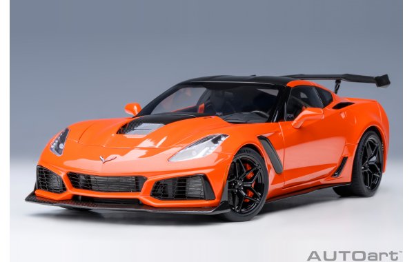Bild 9 - Chevrolet Corvette C7 ZR1 sebring orange
