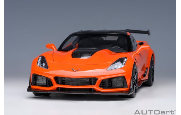 Bild 10 - Chevrolet Corvette C7 ZR1 sebring orange