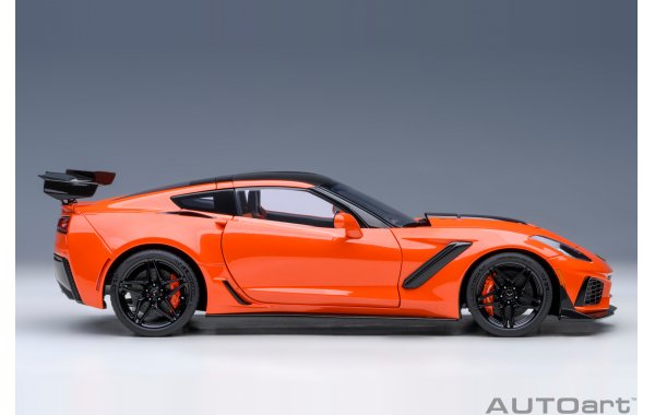 Bild 14 - Chevrolet Corvette C7 ZR1 sebring orange