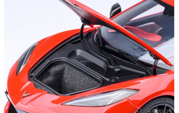 Bild 5 - Chevrolet Corvette C8 Stingray Z51 torch rede