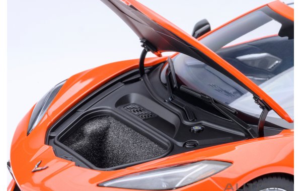 Bild 5 - Chevrolet Corvette C8 Stingray Z51 sebring orange