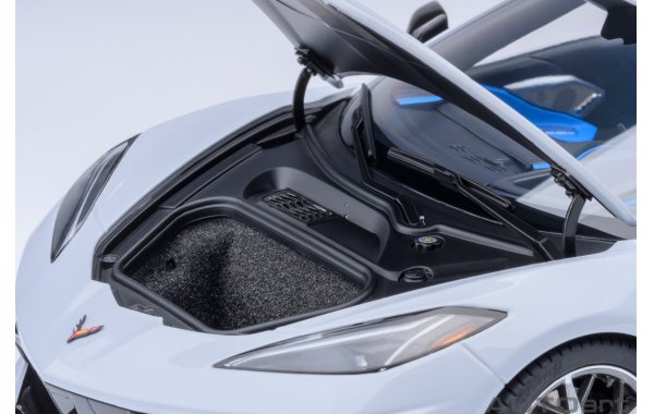 Bild 5 - Chevrolet Corvette C8 Stingray Z51 ceramic matrix grey