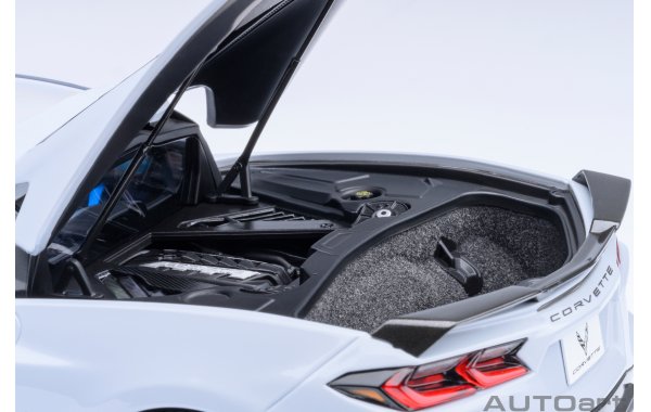 Bild 6 - Chevrolet Corvette C8 Stingray Z51 ceramic matrix grey
