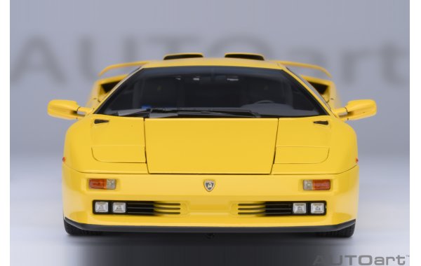 Bild 18 - Lamborghini Diablo SE30 Jota superfly yellow