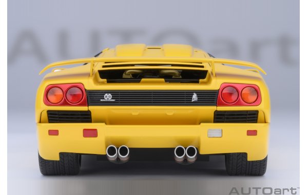 Bild 19 - Lamborghini Diablo SE30 Jota superfly yellow
