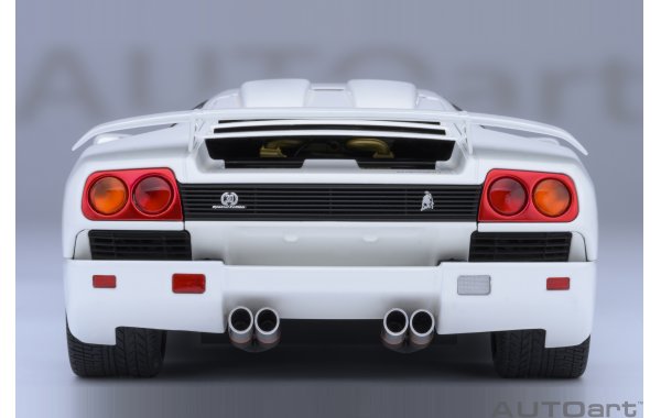 Bild 19 - Lamborghini Diablo SE30 Jota impact white