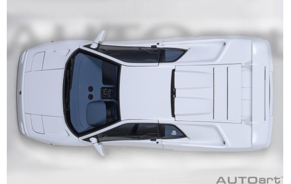 Bild 20 - Lamborghini Diablo SE30 Jota impact white