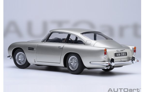 Bild 2 - Aston Martin DB5 1964 birch silver