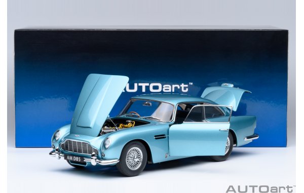 Bild 9 - Aston Martin DB5 1964 caribbean peal blue