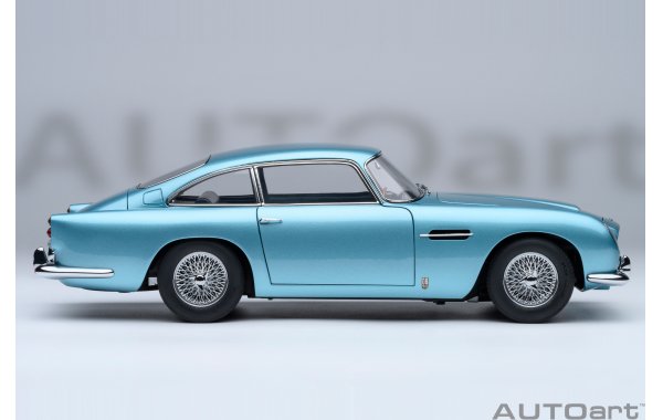 Bild 11 - Aston Martin DB5 1964 caribbean peal blue