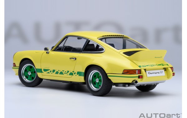 Bild 2 - Porsche 911 RS 2.7 light yellow green stripes