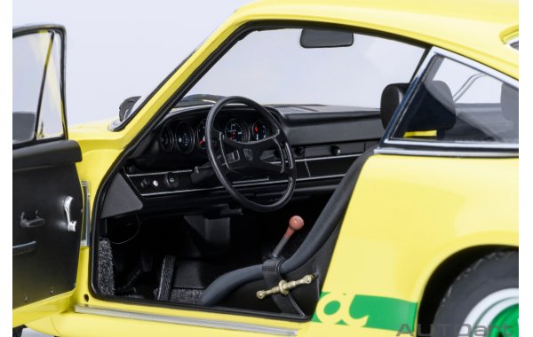 Bild 22 - Porsche 911 RS 2.7 light yellow green stripes