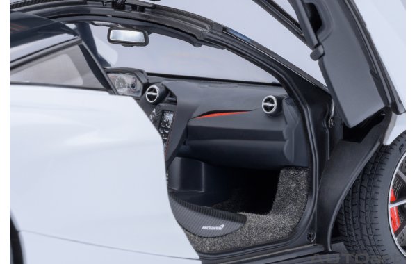 Bild 16 - McLaren 720S 2017 silicia white