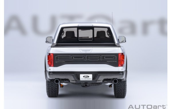 Bild 17 - Ford F-150 Raptor Supercrew 2019 ruby red