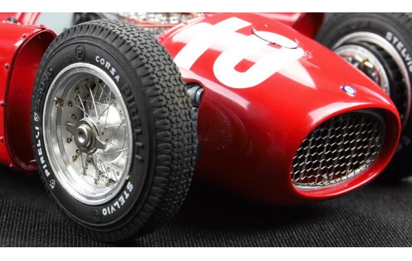 Bild 2 - Lancia D50 1955 Pau GP Startnummer 10 Eugenio Castellotti