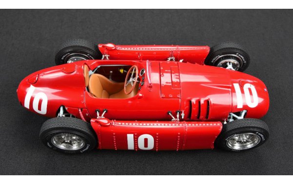 Bild 5 - Lancia D50 1955 Pau GP Startnummer 10 Eugenio Castellotti