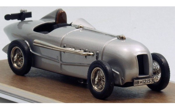 Bild 1 - Mercedes SSKL Streamliner