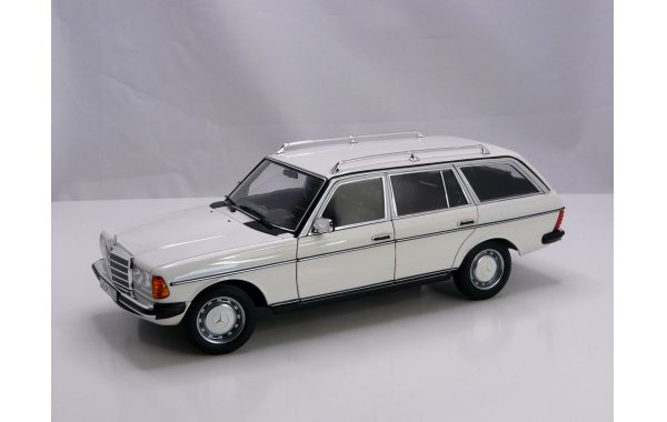 Bild 1 - Mercedes Benz S123 T-Modell