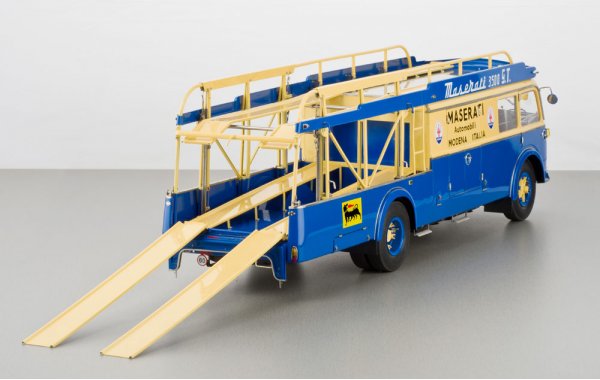 Bild 1 - Maserati Renntransporter Typ Fiat 642 RN