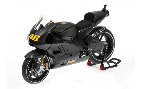 Bild 1 - Ducati Desmosedici Valentino Rossi Test 2011
