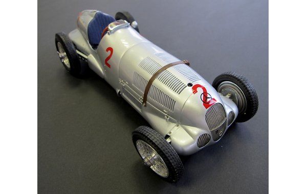 Bild 1 - Mercedes-Benz W125 GP Donington 1937