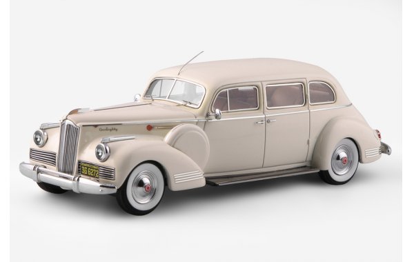 Bild 1 - Packard 180 Baujahr 1942 Limousine