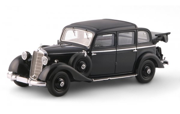 Bild 1 - Mercedes-Benz 260D Pullmann Landaulet