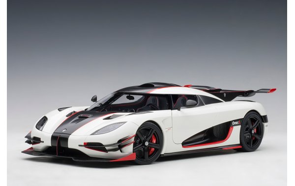 Bild 1 - Koenigsegg One 1 Composite Model 2014