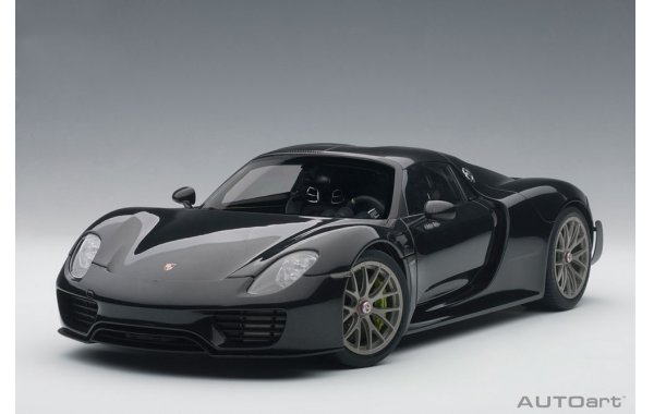 Bild 1 - Porsche 918 Spyder Weissach Package 2013