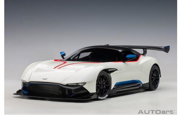 Bild 1 - Aston Martin Vulcan 2015