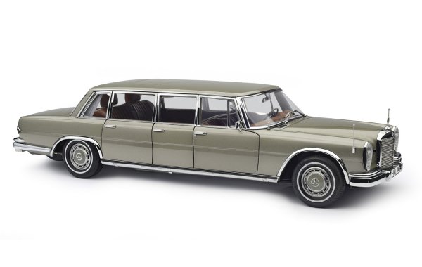 Bild 1 - Mercedes-Benz 600 Pullman W100 mit Schiebedach