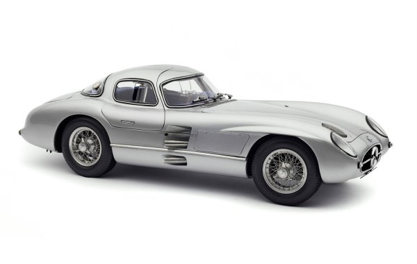 Bild 1 - Mercedes Benz 300 SLR Uhlenhaut Coupe 1955 blaues Interieur