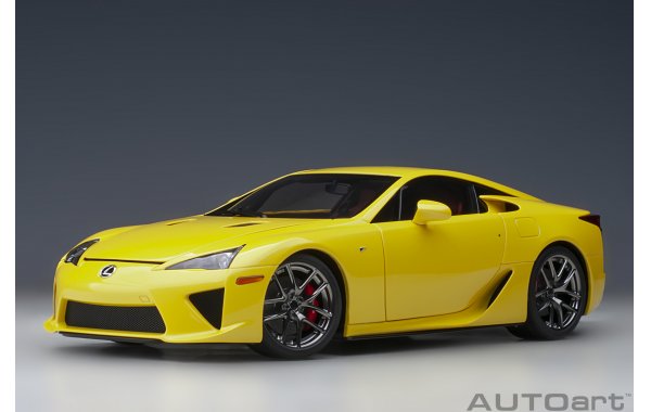 Bild 1 - Lexus LFA 2010 pearl yellow