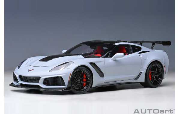 Bild 1 - Chevrolet Corvette C7 ZR1 ceramic matrix grey metallic