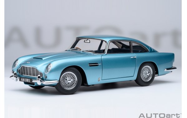 Bild 1 - Aston Martin DB5 1964 caribbean peal blue