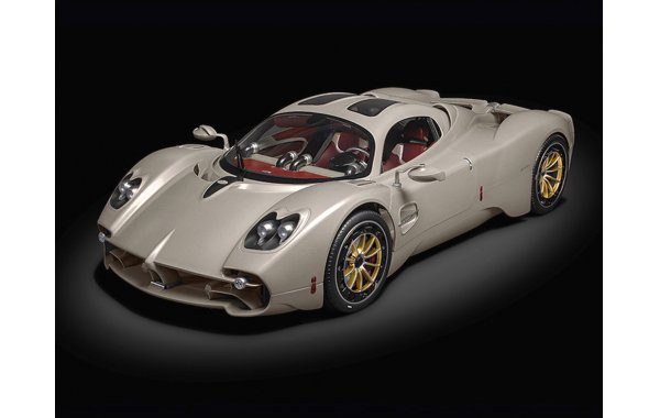 Bild 1 - Pagani Utopia Pocher 1:8 Bausatz