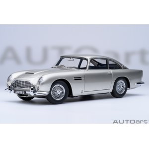Aston Martin DB5 1964 birch silver