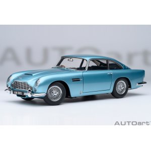 Aston Martin DB5 1964 caribbean peal blue